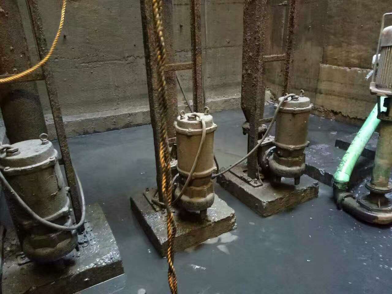 璧山污水池清理